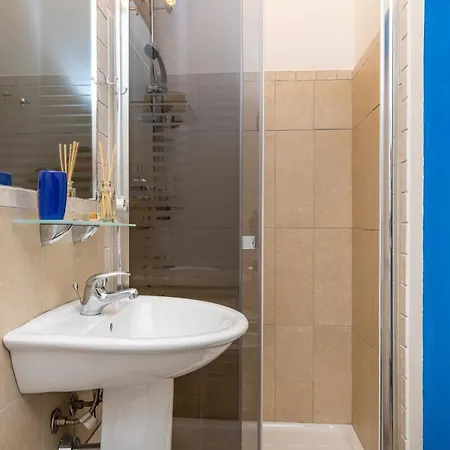 Assaje Guestroom ベッド・アンド・ブレックファスト 3*