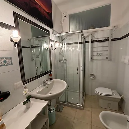 Assaje Guestroom 3* オルビア