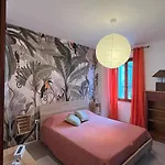 Assaje Guestroom