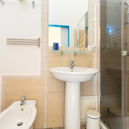Assaje Guestroom 3*