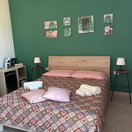 Assaje Guestroom