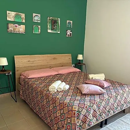 Assaje Guestroom Bed and breakfast
